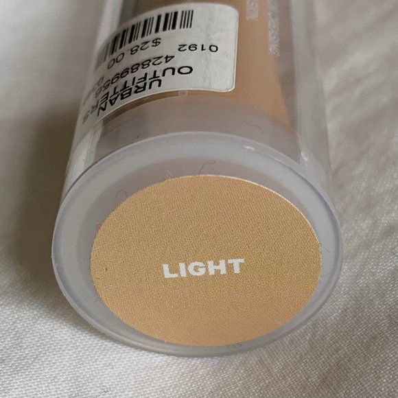 NWT Milk Makeup Flex Concealer - Light - Picture 4 of 4
